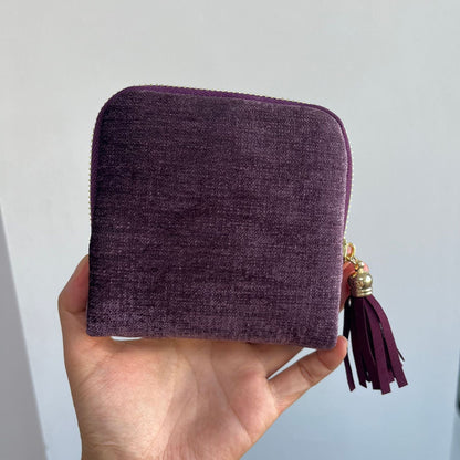 💎 Luxe Velvet Travel Jewelry Organizer – 5-Compartment Tangle-Free Storage Bag with Secure Tassel Zipper ✨