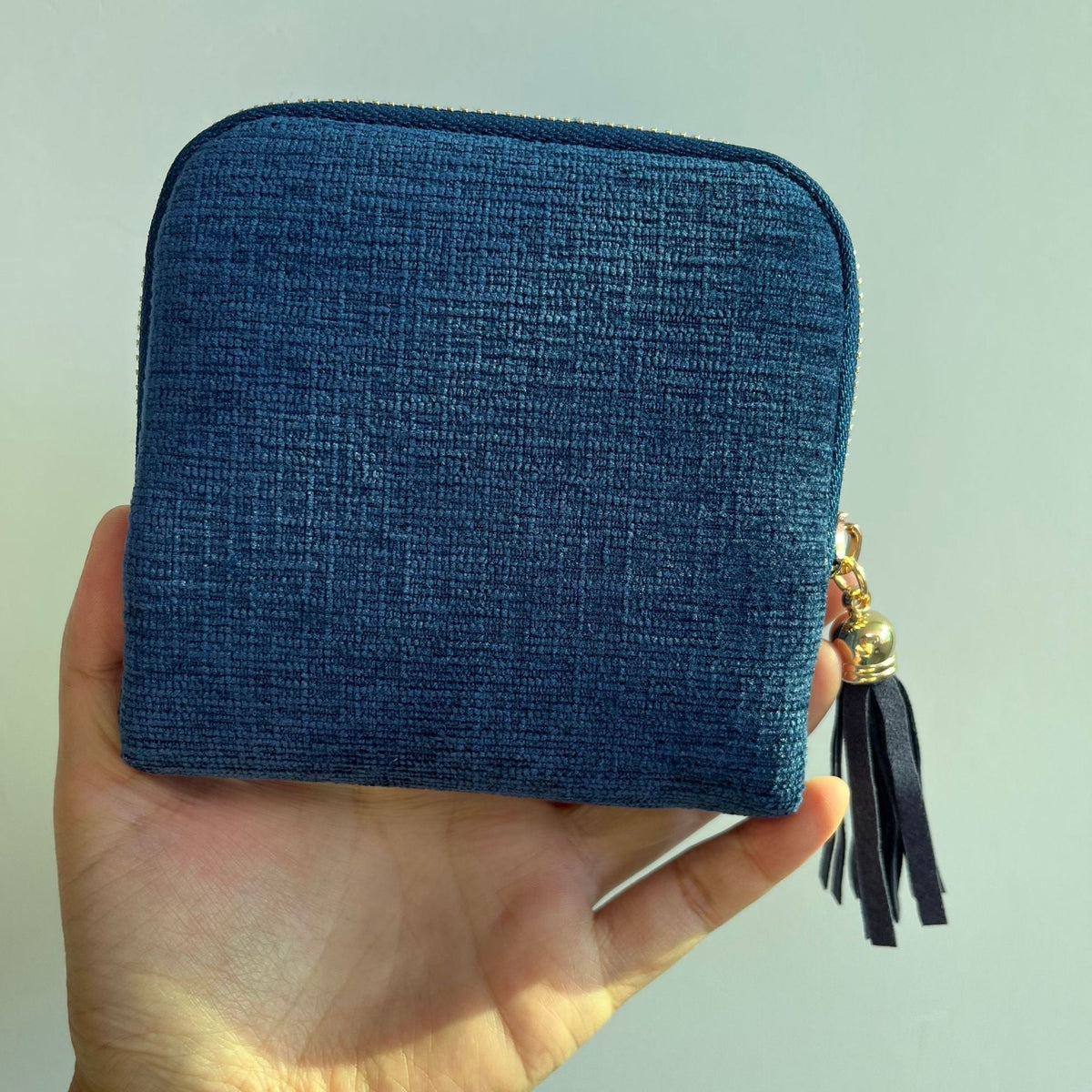 💎 Luxe Velvet Travel Jewelry Organizer – 5-Compartment Tangle-Free Storage Bag with Secure Tassel Zipper ✨